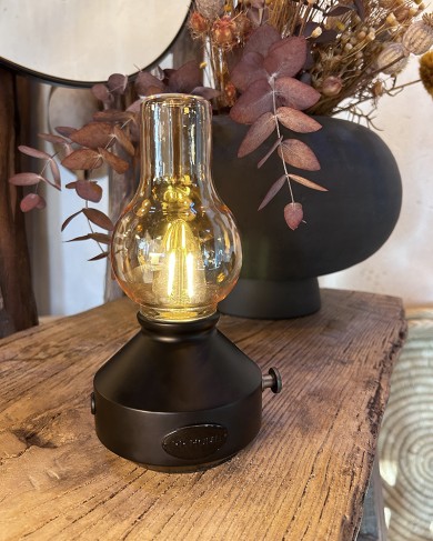 Lampe de table Glimt rechargeable en métal