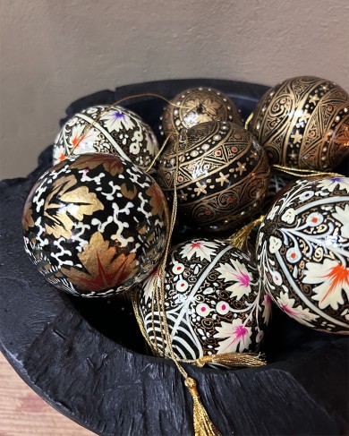 Boule de Noël en papier-mâché