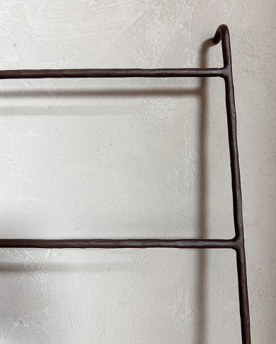 Brown hammered Metal Ladder Zen