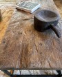 Table basse ancienne en bois avec pieds métal - pièce unique
