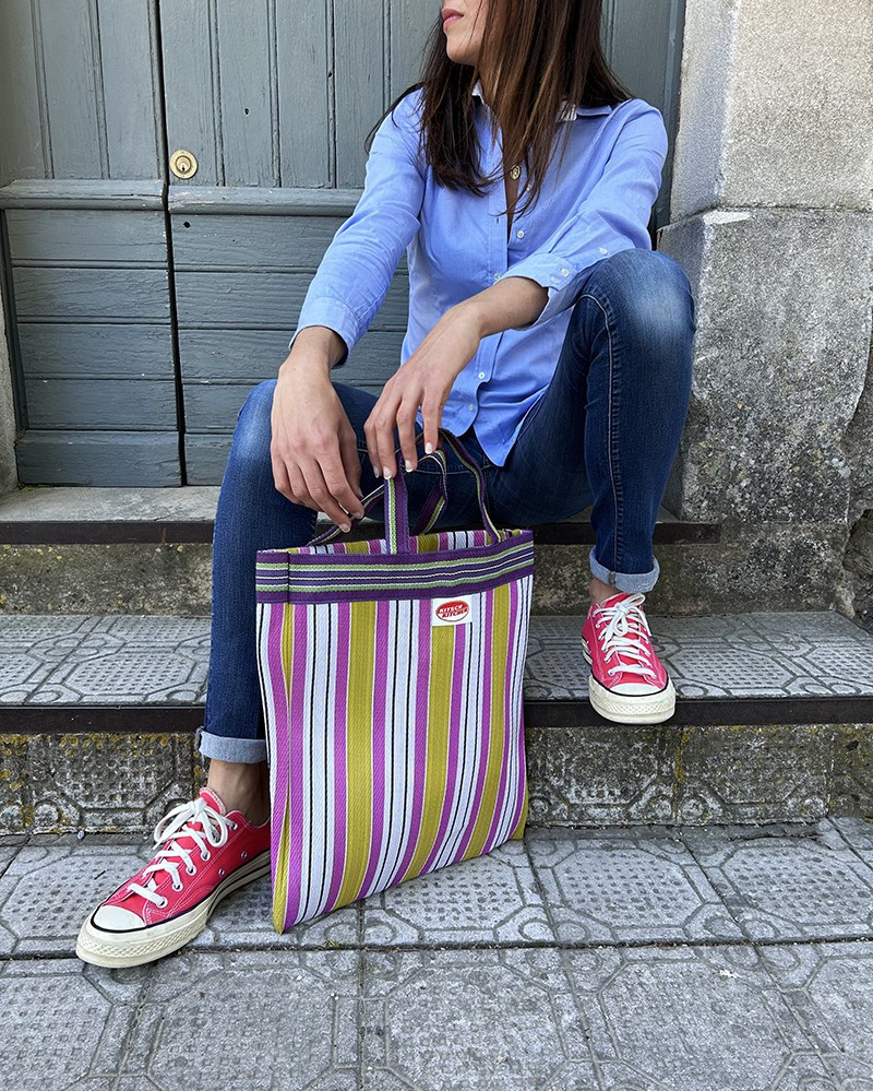Petit sac shopping Stripes Rose & Bleu en plastique recyclé - fait main