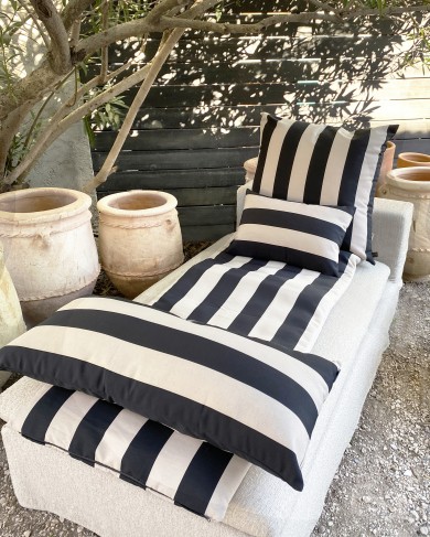 Biarritz striped outdoor cushion