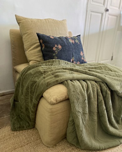 Pilou Blanket