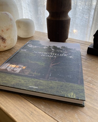 Nordic Atelier Homes book by Anna-Kaisa Huusko & Niclas Mäkelä