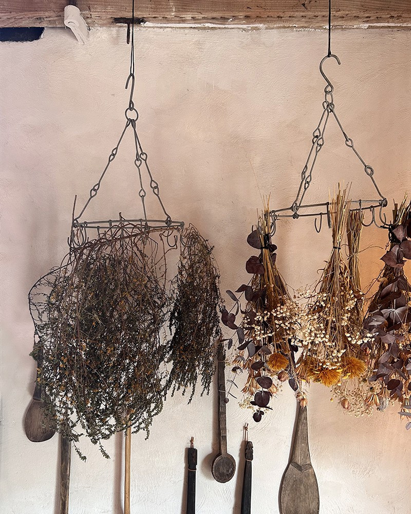 Metal Treasure Decoration hanger