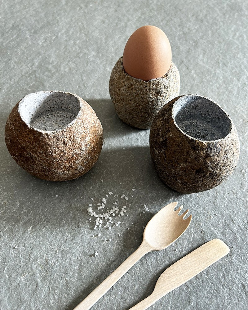 Candleholder/Egg cup Valley in river stone