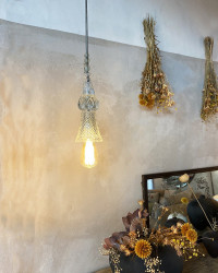 Suspension Granny par The Gentle Factory