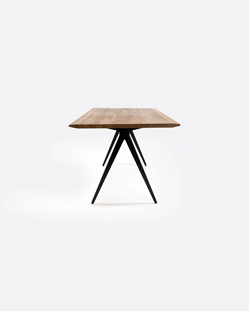 Table Liku en teck recyclé