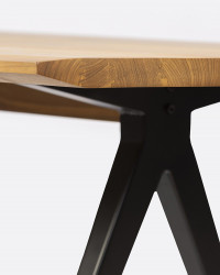 Table Liku en teck recyclé