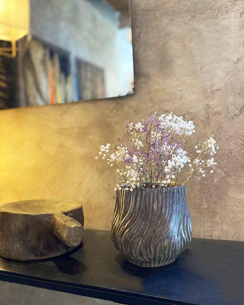 Sandstone vase Morag