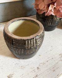 Sandstone vase Morag