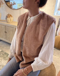 Pilou sleeveless vest