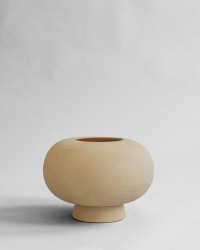 Ceramic Sand Kabin Vase by 101Copenhagen