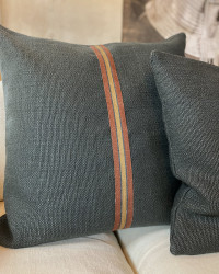 Housse de coussin Jasper smoke en lin par Libeco