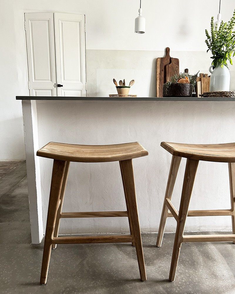 Rinto teak stool