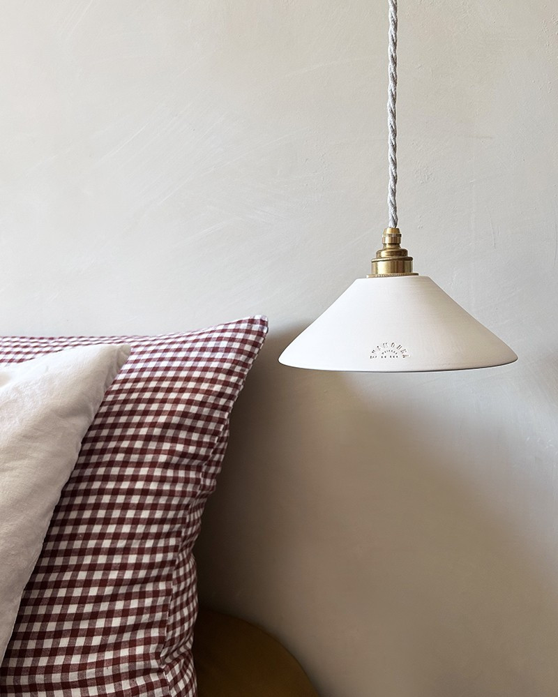 Suspension Lisette blanc mat en terre cuite par Enamoura