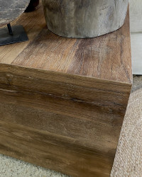 Table d'appoint en bois recyclé