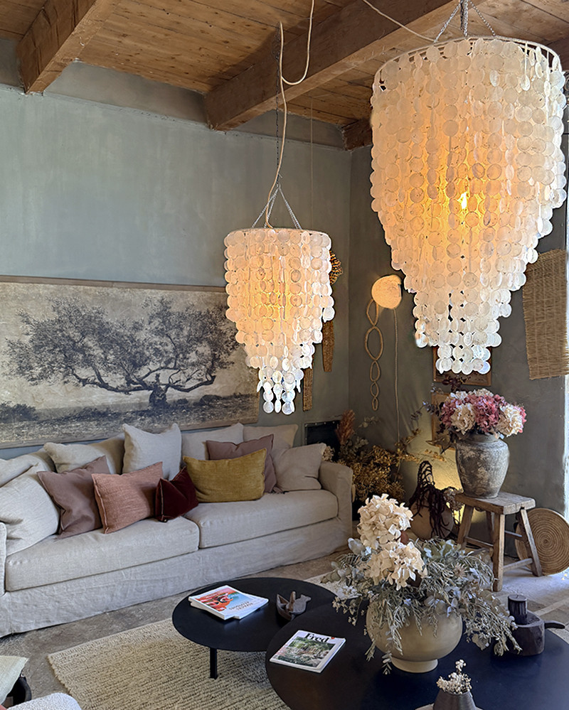 Nacre pendant light