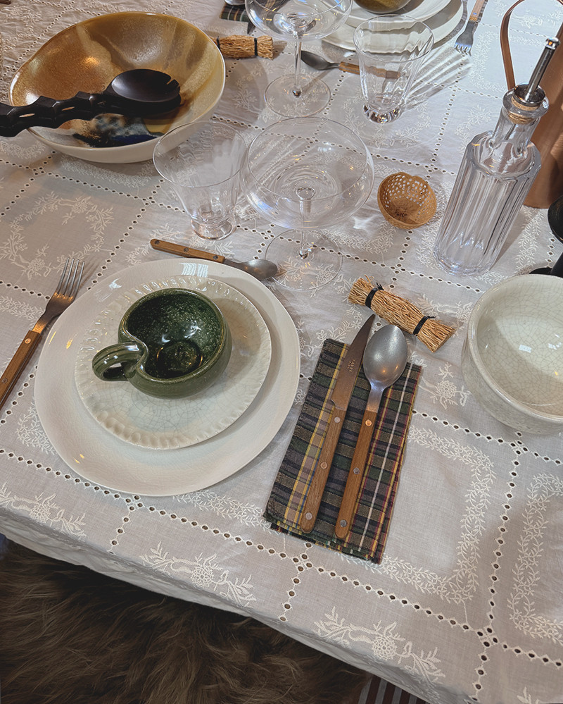 Romantic embroidered cotton tablecloth