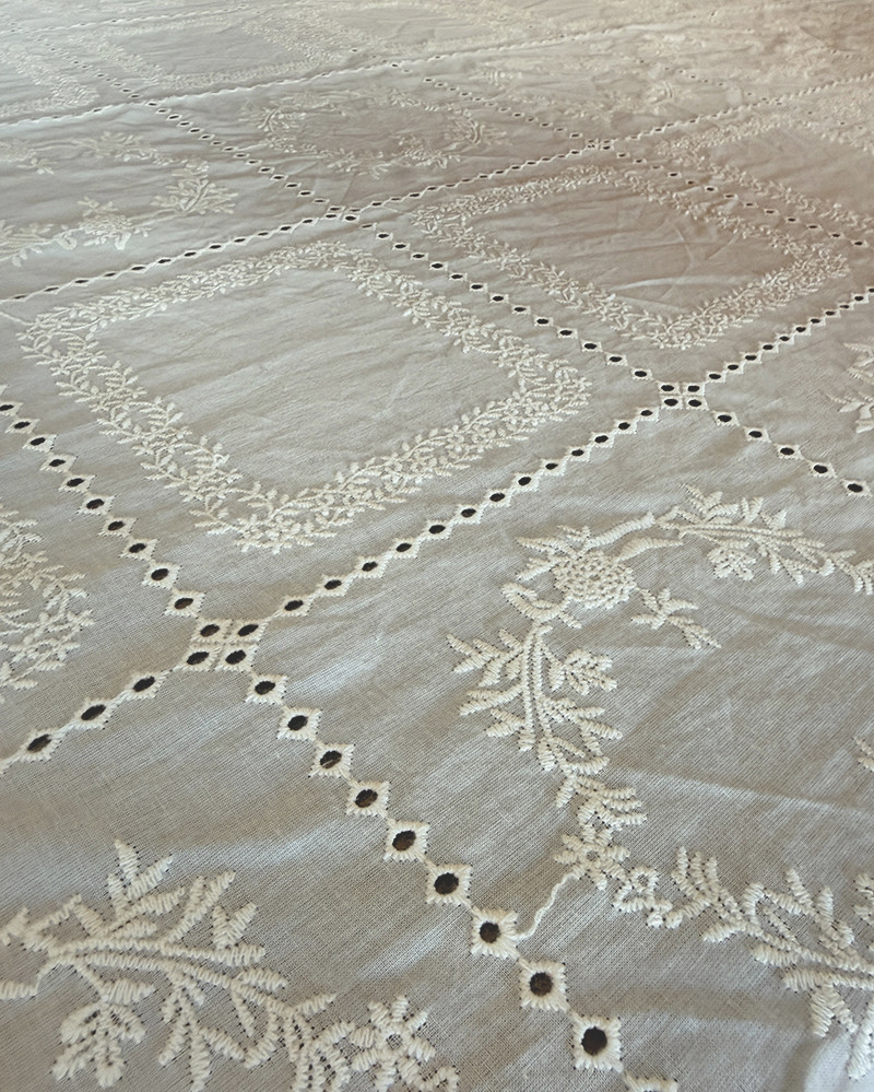 Romantic embroidered cotton tablecloth