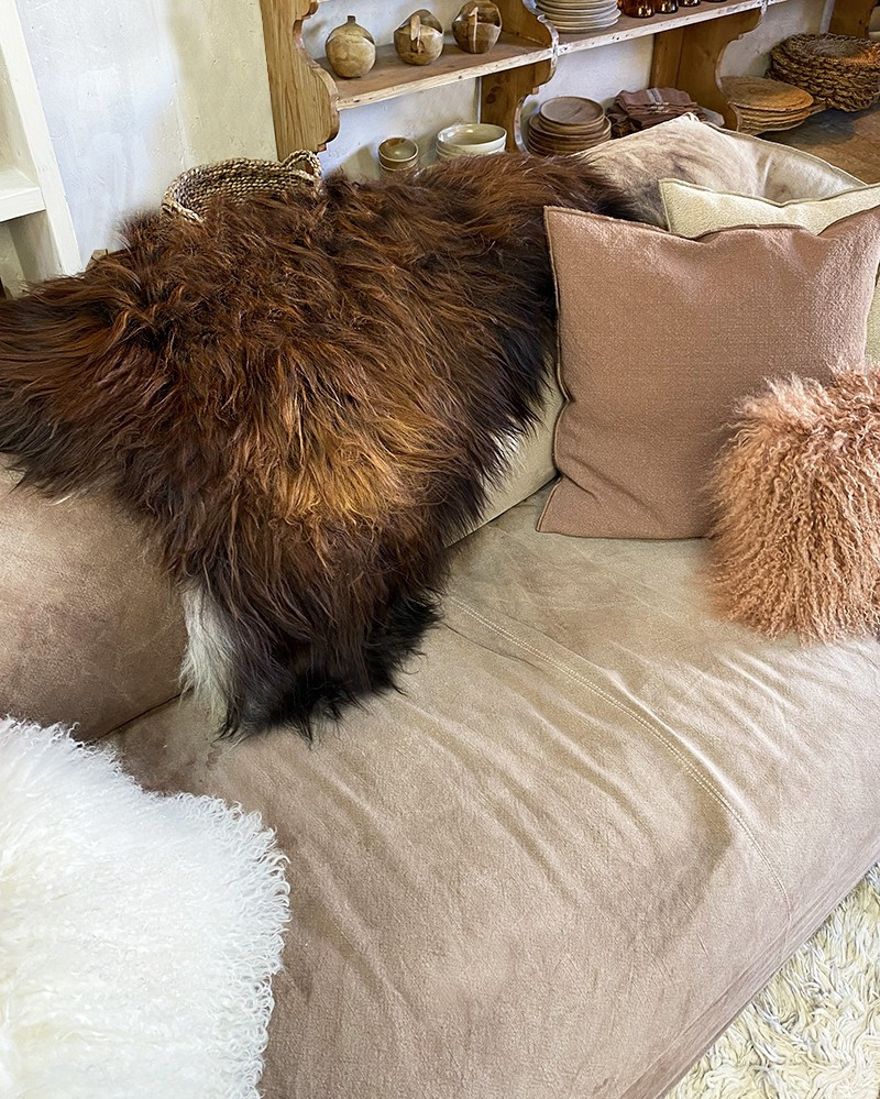 Peau de mouton Islandaise naturelle blanche/noire/taupe/rusty