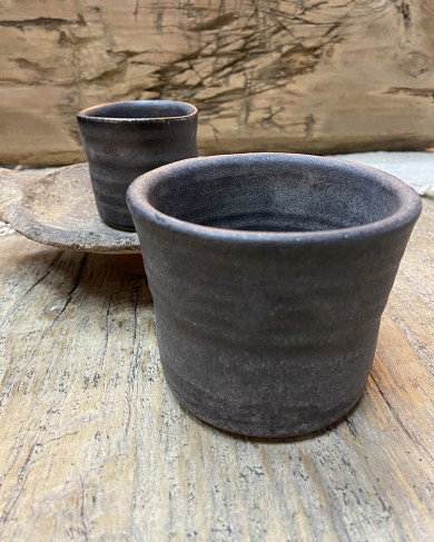 Blackish Ceramic Mug Stubby