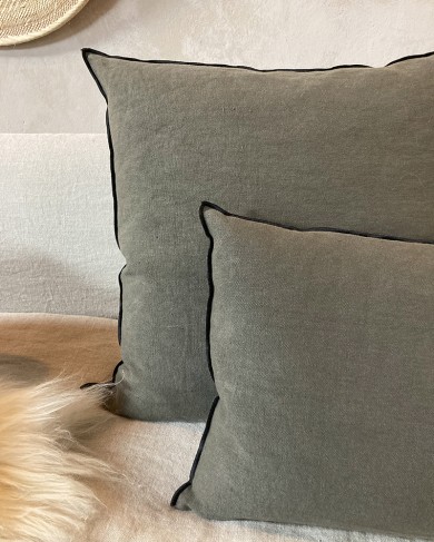 Coussin Vice Versa en Lin Stone Washed Crocodile par Maison de Vacances