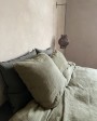 Linge de lit Kaki en lin lavé par La Draperie Française