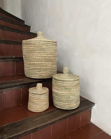 Palm fiber basket with top