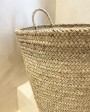 Panier à anses tressée en fibre naturelle