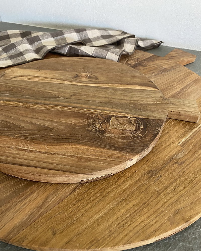 Round teak cutting board