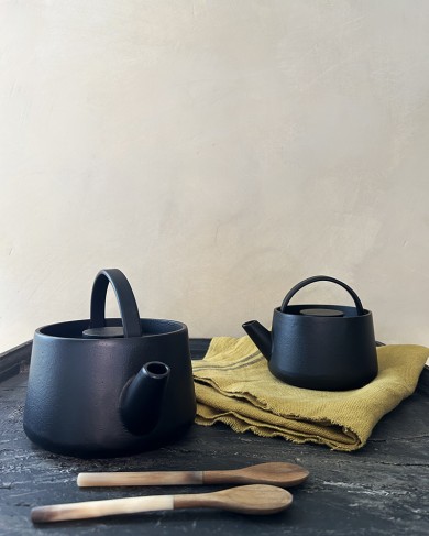 Cast iron Inku teapot