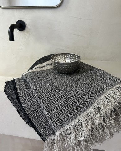 Washed linen Tack stripe fouta by Libeco