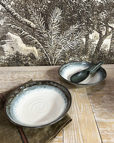 Enamelled ceramic blue Japanese soup bowl