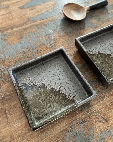 Enamelled ceramic Japanese soy sauce squared cup