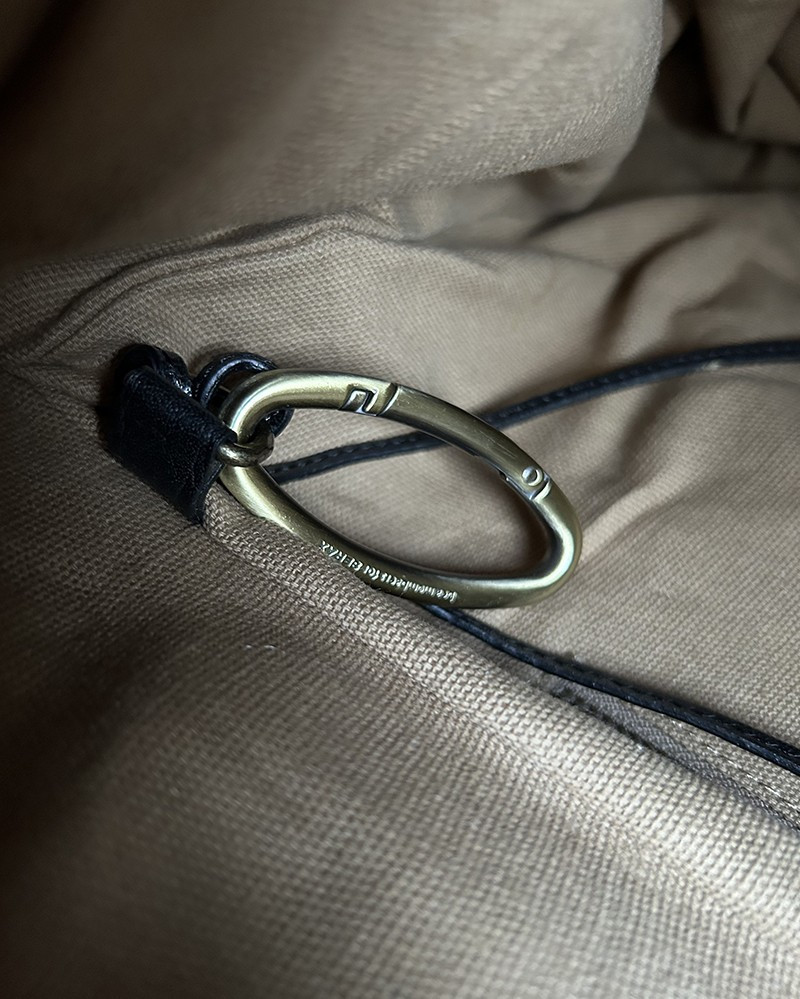 Leather olive week-end bag