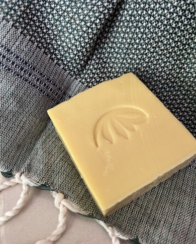 Citrus Isola Bella solid Soap by La Maison Pernoise x Sapernelle - handmade